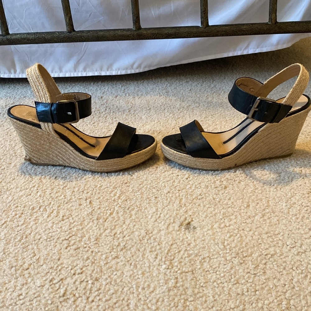 New Directions Wedges - Picture 3 of 7